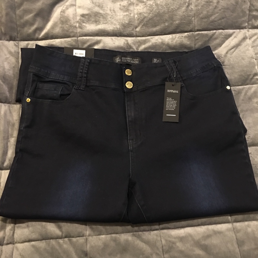 Chic Denim - Picture 2 of 3